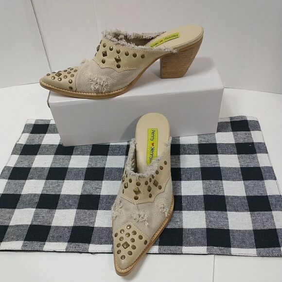 Penny Loves Kenny Shoes - Penny Loves Kenny Womens Pony Express White Mules  Size 6M